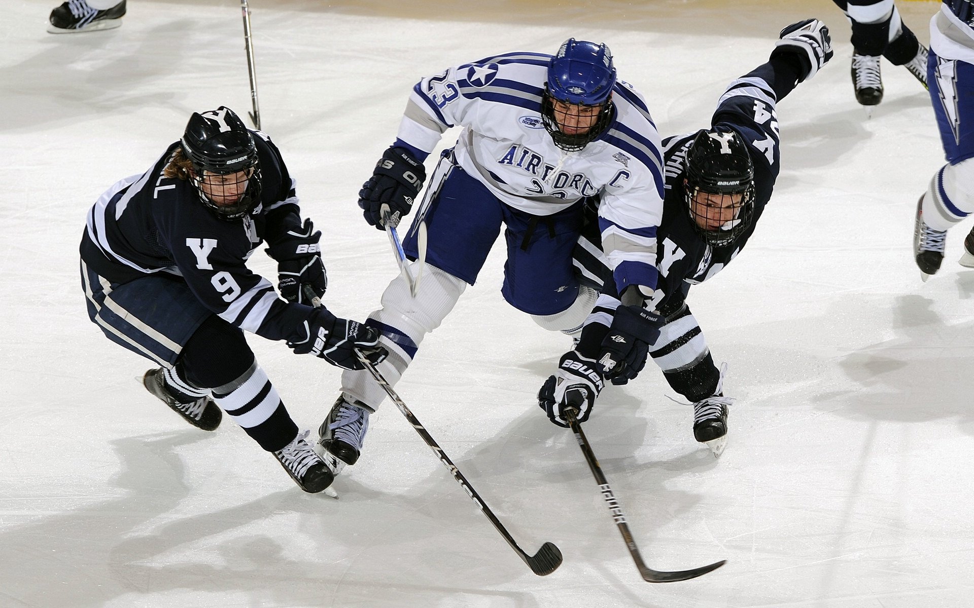 开云kaiyun-NBA中距离三连拔净如丝——细品篮球艺术的极致魅力